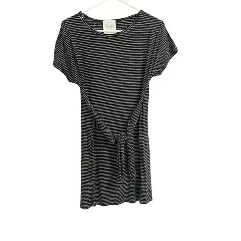 Fantastic Fawn striped dress‎ with attached tie front belt.